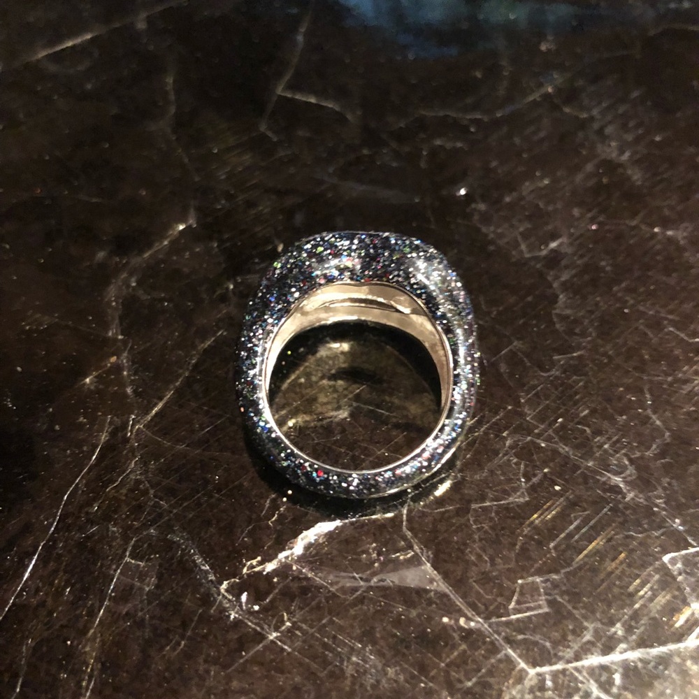 Solange Azagury Partridge Hotlips Amazon C… - Picture 4 of 8